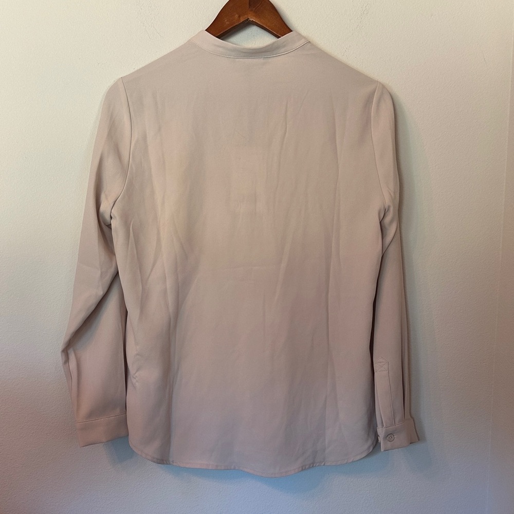 Chic Cream Ruffle Blouse - Picture 3 of 5
